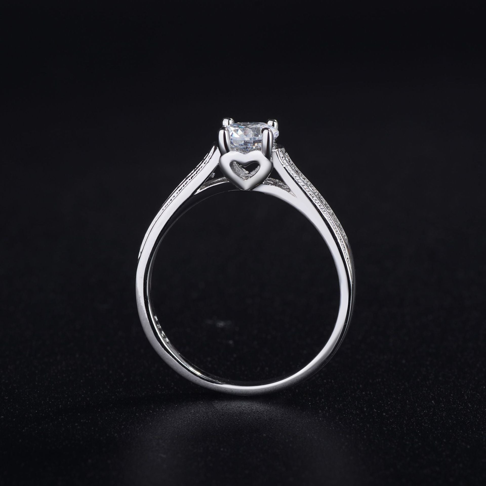 Hot style fashion rings by SHOPEEZONE