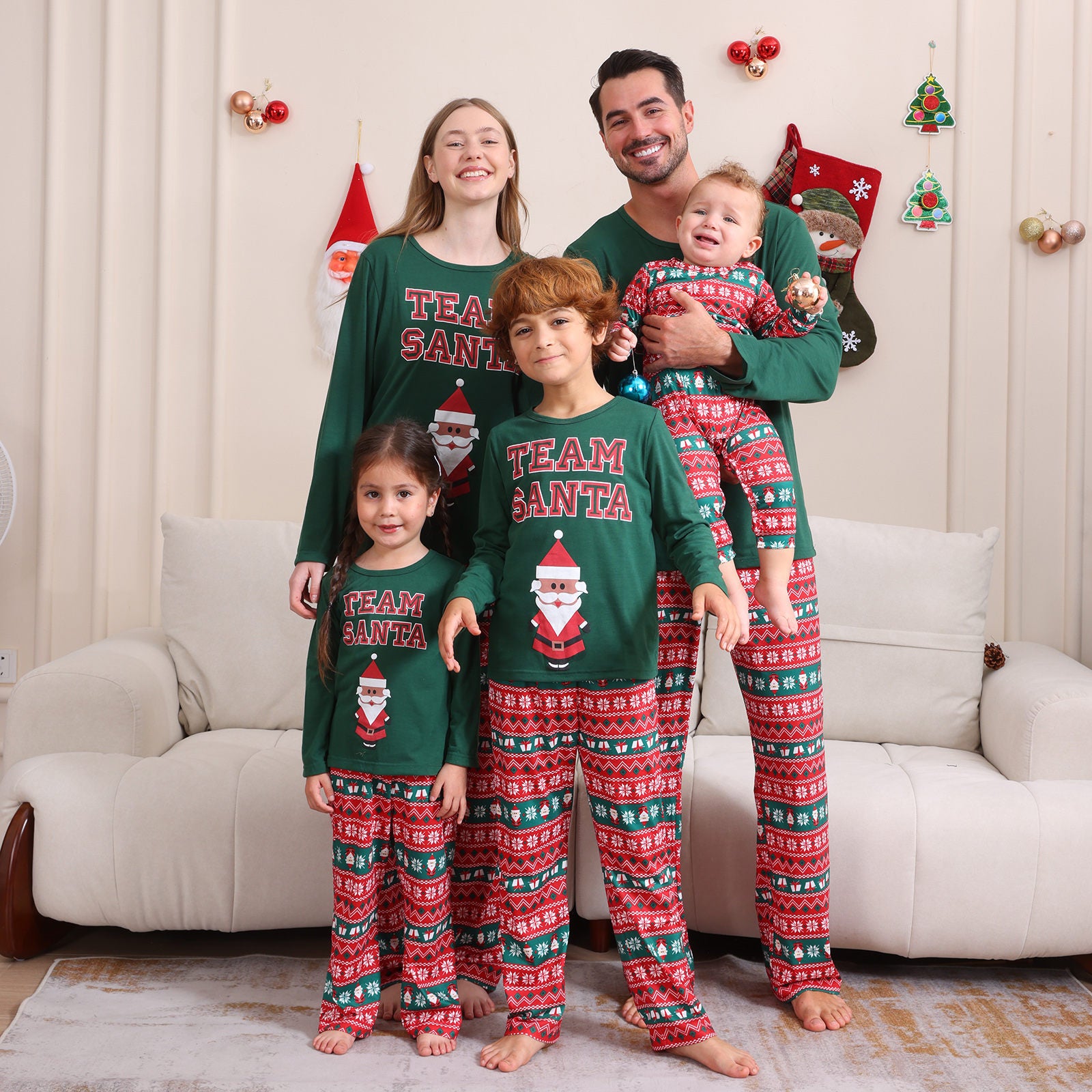 2024 Autumn And Winter Cross-border Europe And The United States Boys And Girls Women&#039;s Clothing Men&#039;s Long Sleeve Trousers New Cross-border Wansheng Family Suit
